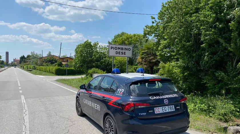I carabinieri hanno arrestato un uomo che ha tentato di manomettere il braccialetto elettronico
