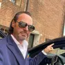 Il sindaco Elvy Bentani che indica il danno procurato alla sua auto