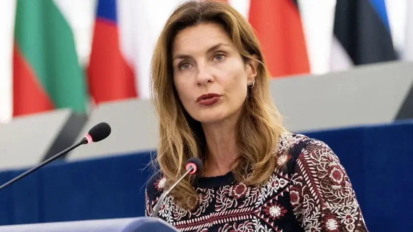 Violenza online: Alessandra Moretti denuncia Phica.eu