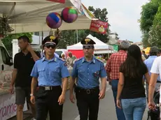 Carabinieri in pattugliamento durante la sagra