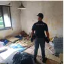L'esterno della palazzina occupata a Padova e la situazione all'interno