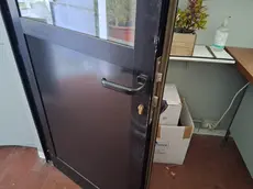 I danni all'ufficio del cimitero di Cadoneghe