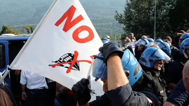 A Vicenza tensioni alla manifestazione dei No Tav (foto archivio)