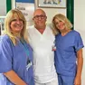 Il direttore dell'Ostetricia e Ginecologia di Portogruaro Gian Luca Babbo con le ostetriche Laura De Vit ed Eva Guarin