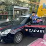 Una volante dei carabinieri di fronte all'Ipercity di Albignasego