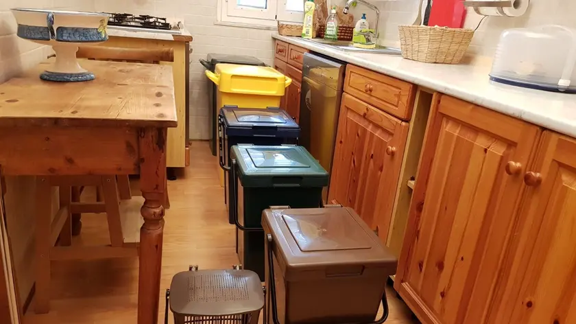 Contenitori per la raccolta dei rifiuti porta a porta