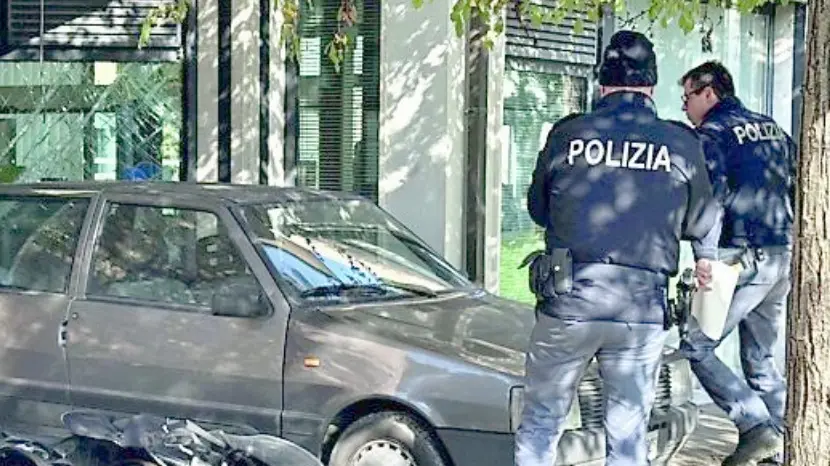 La Fiat Punto usata come ariete da Alberto Gazzabin