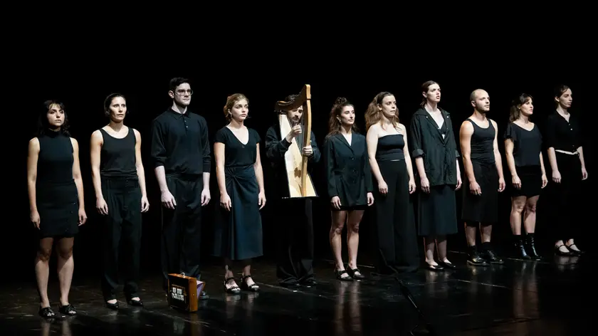 Il collettivo Alot in "Veni, a goodbye", lo spettacolo che apre il 25 settembre a Vicenza il Ciclo dei Classici (ph Marina Carluccio)