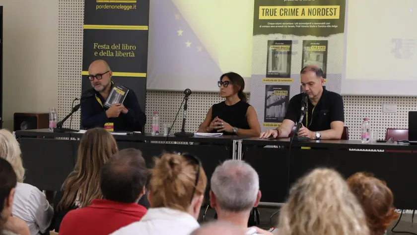 Il pienone alla prima presentazione, a Pordenone Legge
