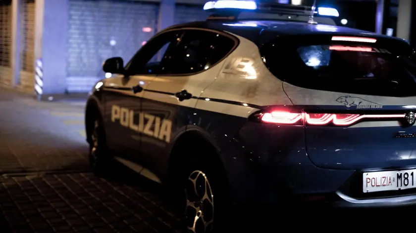 Uomo violento arrestato dalla polizia