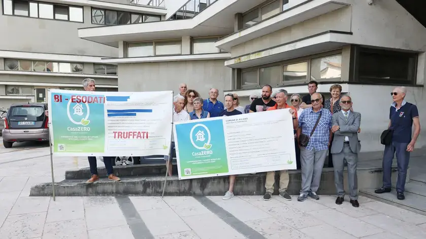 Una protesta dei truffati di Casa Zero