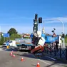 Un camnion ha perso il carico di una fresa di diversi quintali