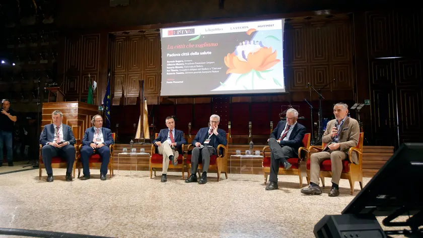 La tavola rotonda della prima giornata