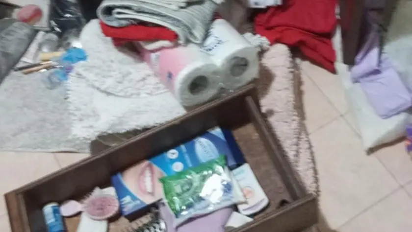Il caos lasciato dai ladri