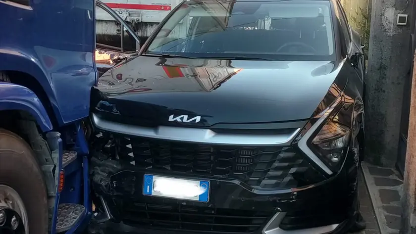 Il tentativo di fuga dei rapinatori è terminato in un incidente