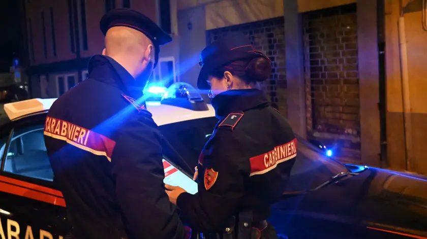 I due uomini sono stati traditi dall'allarme di un'auto