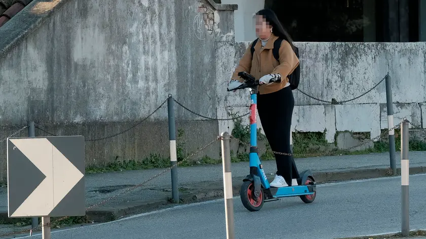 Aumentano le multe a Padova per chi guida il monopattino