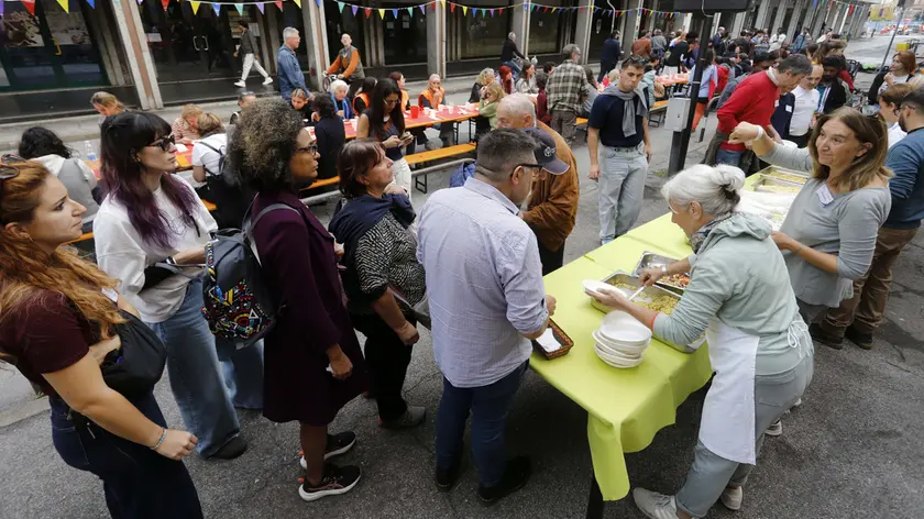 Il pranzo solidale