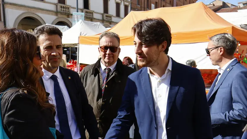 Alberto Stefani in campagna elettorale
