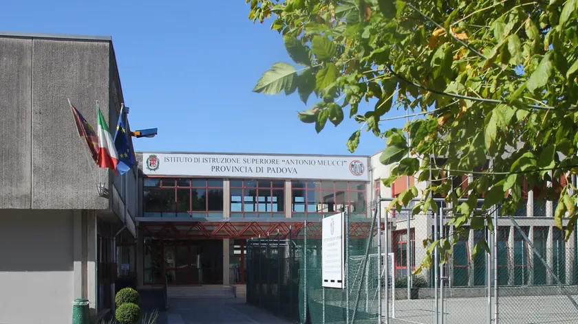 L'ingresso dell'Istituto Tecnico Meucci di Cittadella