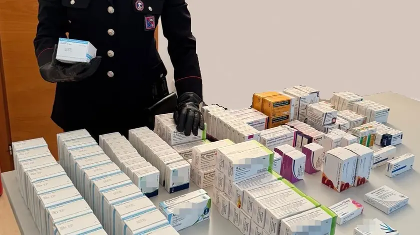 I farmaci sequestrati dai carabinieri