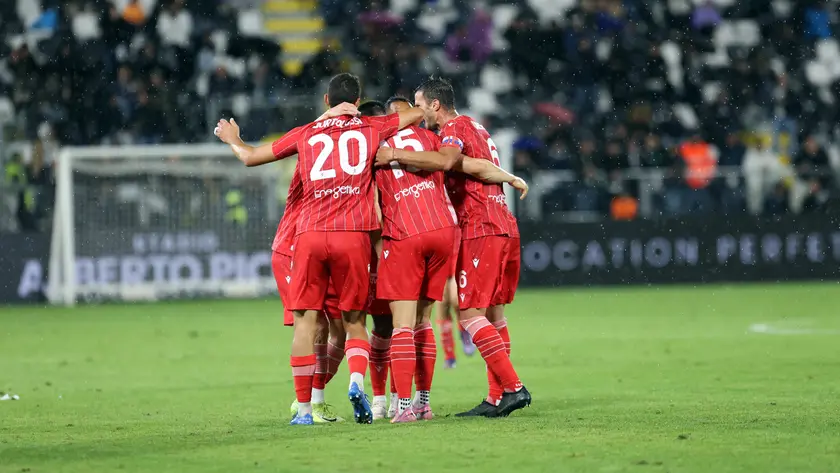 Foto Editoriale Report