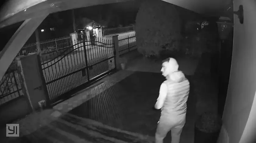 Il ladro si aggira per la villetta