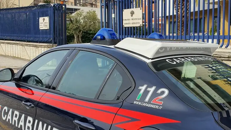 Minacciava di morte i genitori: scatta l'allontanamento