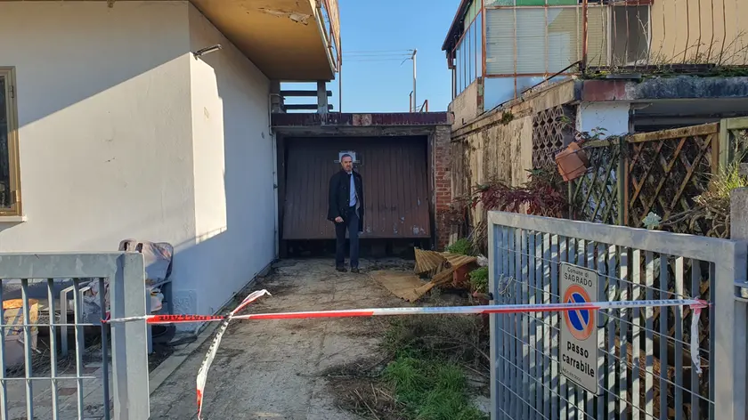 Gli inquirenti sul posto in via Nuova 7 a Sdraussina, nel comune di Sagrado