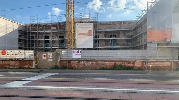 La facciata dell'edificio