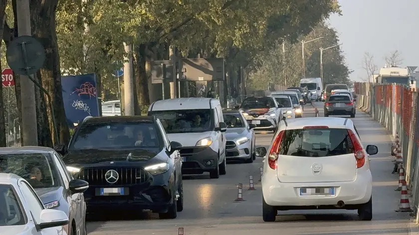 Coda in ingresso a Padova sul cavalcavia di Chiesanuova