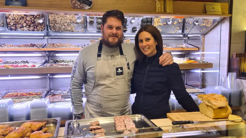 Il titolare Alberto Salmaso e la moglie Grazia