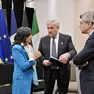 Il ministro degli Esteri Antonio Tajani con la collega canadese, Anita Anand in occasione della Riunione ministeriale esteri G7 in Canada, a Niagara on the Lake