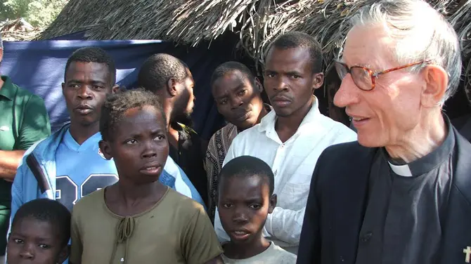 Don Luigi Mazzucato in Africa
