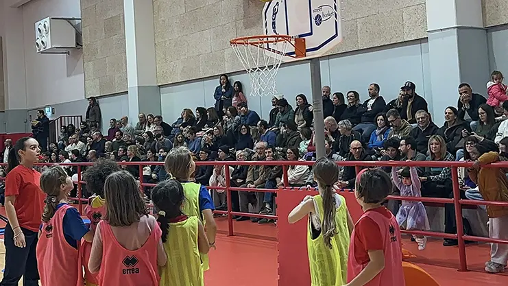 La prime edizione di Bambine in campo - Minibasket in azione. Fotopiran