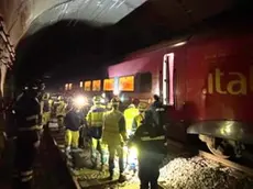 Il treno bloccato in galleria a Orte