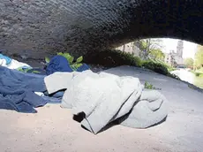 Il giaciglio dell'imputato sotto il ponte San Giovanni