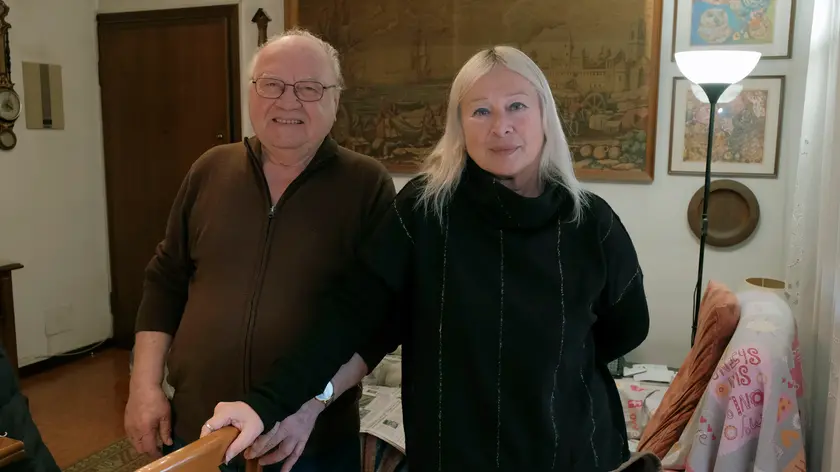 Albino e Anna bloccati in appartamento