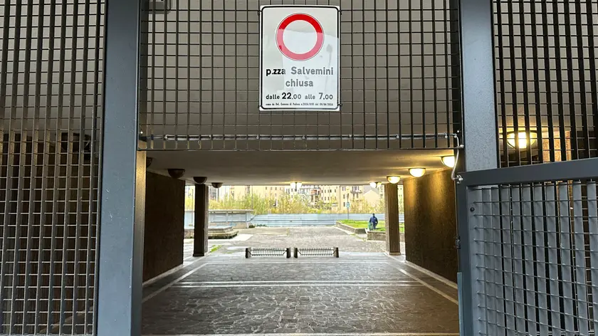 I cancelli in piazza Salvemini a Padova