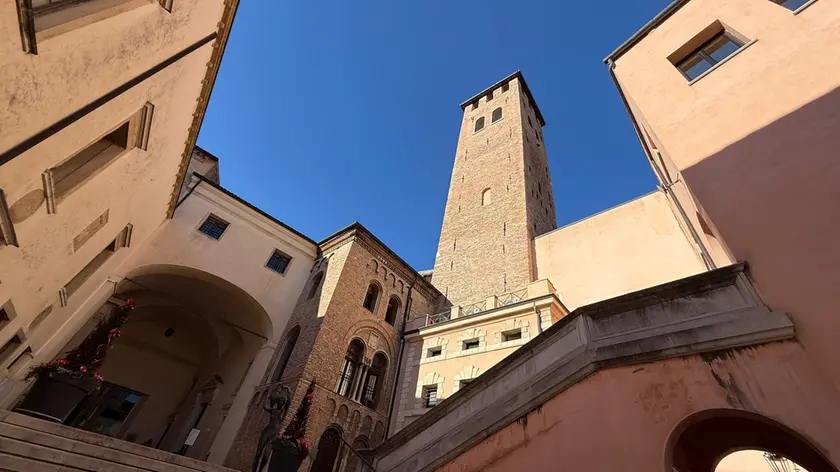 La Torre degli Anziani. Foto Agenzia Bianchi