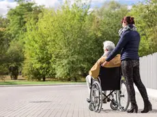 Lavoro domestico in Veneto 2024: in calo il numero dei badanti