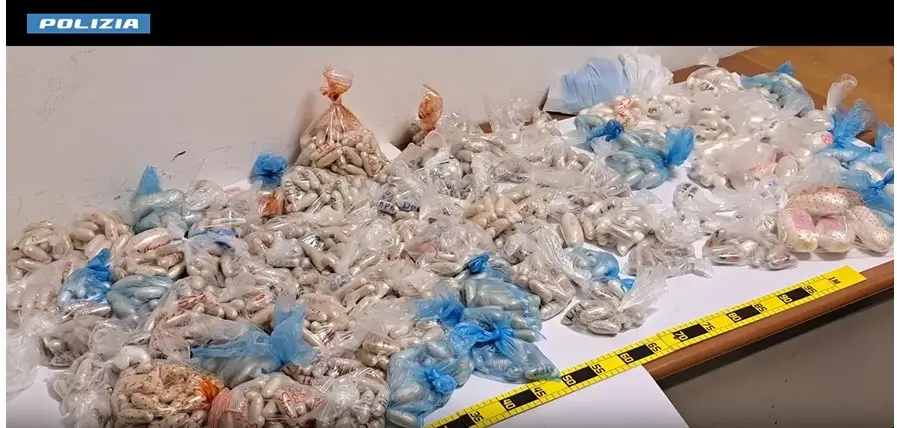 La droga sequestrata durante l'operazione