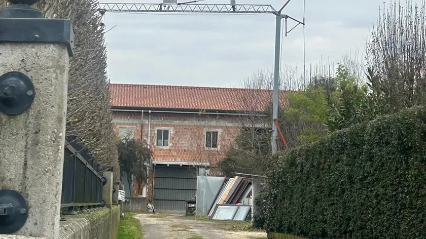 La struttura da cui è caduto l'operaio 32enne