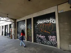 Serrande abbassate a Padova