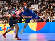 Una conclusione di Simone Mengon contro la Spagna (foto Luigi Canu)