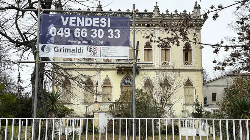 Abano, l'hotel Regina è in vendita