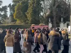Il corteo funebre per Giamaica Rajar