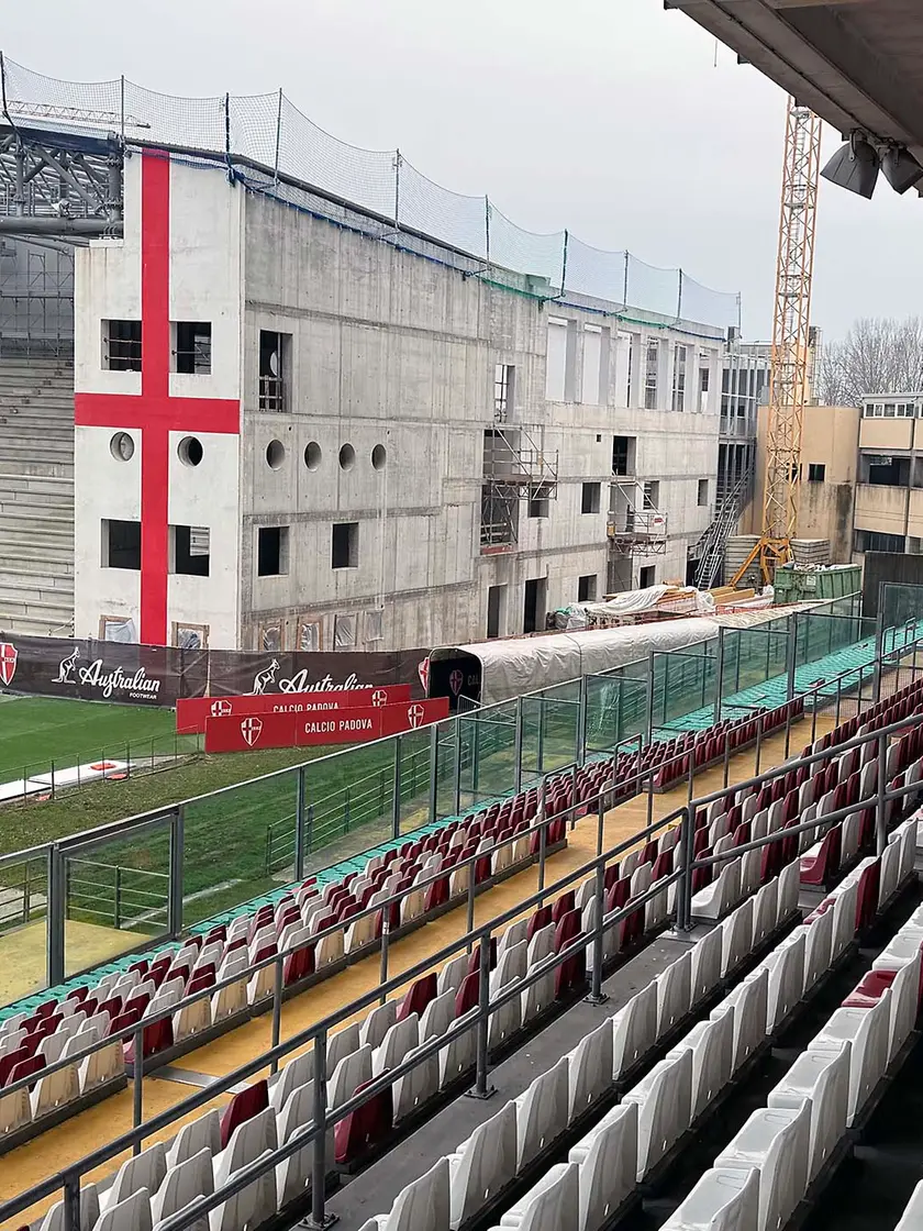 La curva sud dello stadio Euganeo