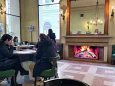 Lo schermo usato come caminetto