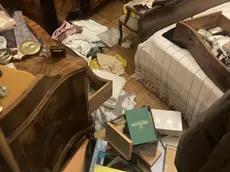 La casa messa soqquadro dai ladri
